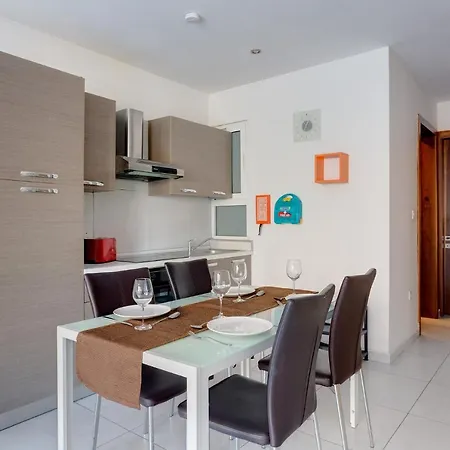 Modern In The Heart Of St Julian's