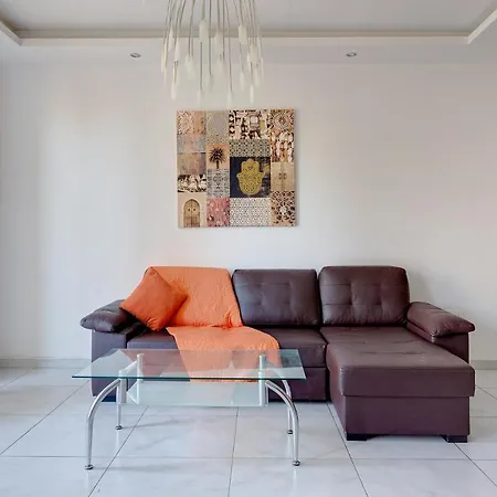 Apartment Modern In The Heart Of St Julian's *