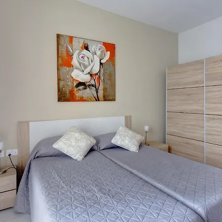 Modern In The Heart Of St Julian's